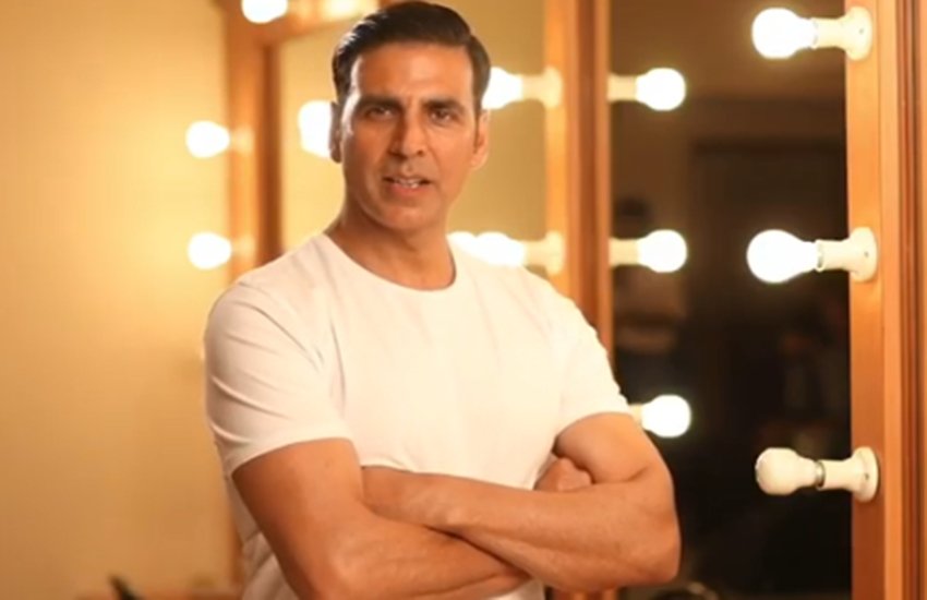 Akshay Kumar, actor Akshay Kumar , bollywood actor Akshay Kumar, Akshay Kumar, Tamil horror-comedy, Kanchana 2, Kanchana 2 remake, superhit film Kanchana 2, Bhool Bhulaiyaa, padman, akshay film padman, sonam kapoor, radhika apte, akshay kumar, entertainment, jansatta
