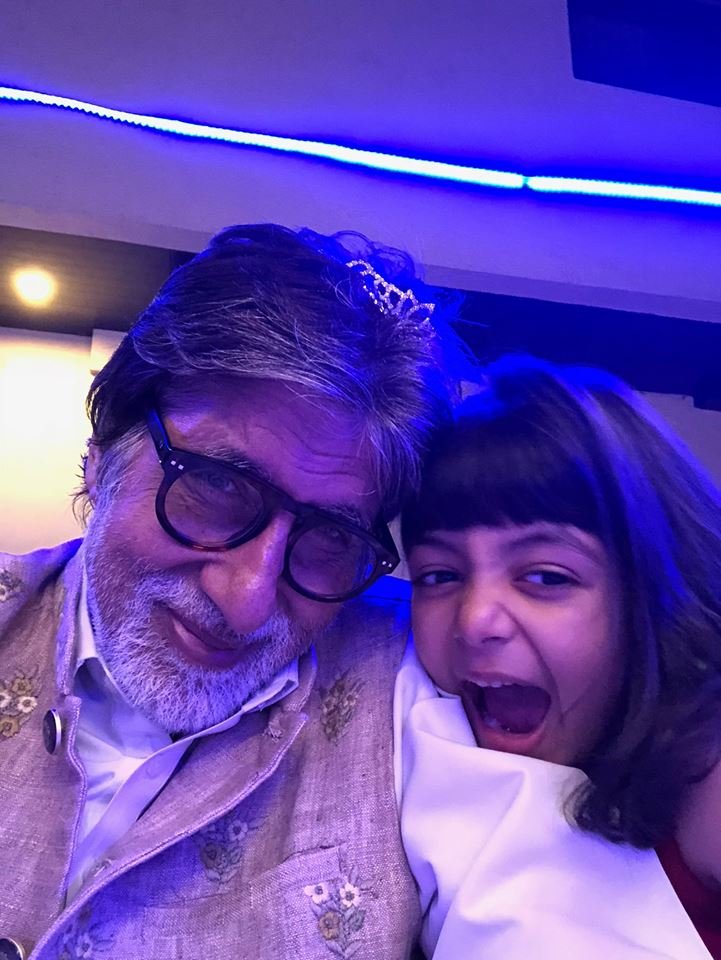 mitabh bachchan, aaradhya bachchan, amitabh bachchan new year photos, amitabh bachchan aaradhya bachchan new year, amitabh bachchan happy new year, amitabh bachchan instagram pic with aaradhya, big b new year celebrations, amitabh bachchan granddaughter aaradhya bachchan pics, amitabh bachchan with granddaughter aaradhya, amitabh bachchan latest updates