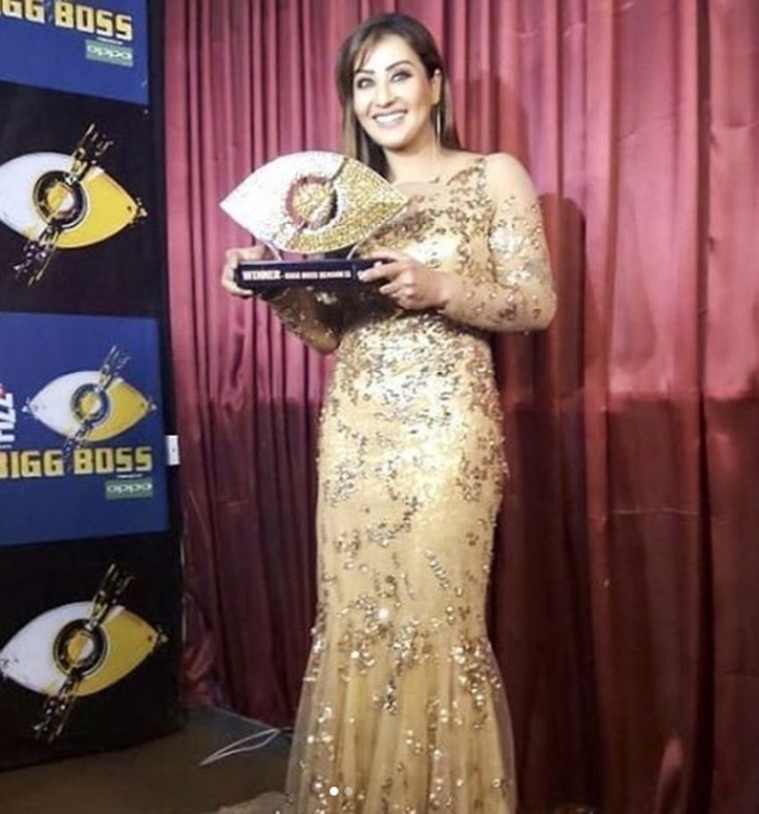 Shilpa Shinde, Shilpa Shinde latest photos, Shilpa Shinde bigg boss 11 photos, shilpa bigg boss 11, bigg boss winner shilpa latest photos, Shilpa Shinde mother, bigg boss 11, bigg boss, Shilpa Shinde brothers, Shilpa Shinde arshi akash, arshi khan, akash dadlani, salman khan, hina khan, bigg boss 11, bigg boss 11 winner, bigg boss 11 winner name, Shilpa Shinde, बिग्ग बॉस ११ विनर, BB11 Winner, BB11 Winner Name, बिग्ग बॉस ११ विनर नाम, बिग्ग बॉस ११, bigg boss 11 winner name announced, big boss 11 winner, bigg boss 11 finale live, bigg boss 11 eviction, bigg boss season 11 winner, bigg boss season 11, Shilpa Shinde, Hina Khan, Shilpa Shinde Bigg Boss 11, bigg boss 11 online, voot, bigg boss 11 voot, बिग बॉस सीजन 11 विनर, बिग बॉस 11 विनर, bigg boss 11 finale, bigg boss 11 winner today, bigg boss 11 latest news, winner of bigg boss 11, winner bigg boss 11, television, entertainment, jansatta