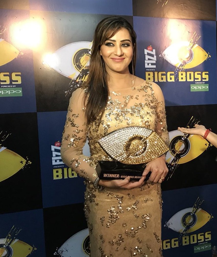 Shilpa Shinde, Shilpa Shinde latest photos, Shilpa Shinde bigg boss 11 photos, shilpa bigg boss 11, bigg boss winner shilpa latest photos, Shilpa Shinde mother, bigg boss 11, bigg boss, Shilpa Shinde brothers, Shilpa Shinde arshi akash, arshi khan, akash dadlani, salman khan, hina khan, bigg boss 11, bigg boss 11 winner, bigg boss 11 winner name, Shilpa Shinde, बिग्ग बॉस ११ विनर, BB11 Winner, BB11 Winner Name, बिग्ग बॉस ११ विनर नाम, बिग्ग बॉस ११, bigg boss 11 winner name announced, big boss 11 winner, bigg boss 11 finale live, bigg boss 11 eviction, bigg boss season 11 winner, bigg boss season 11, Shilpa Shinde, Hina Khan, Shilpa Shinde Bigg Boss 11, bigg boss 11 online, voot, bigg boss 11 voot, बिग बॉस सीजन 11 विनर, बिग बॉस 11 विनर, bigg boss 11 finale, bigg boss 11 winner today, bigg boss 11 latest news, winner of bigg boss 11, winner bigg boss 11, television, entertainment, jansatta