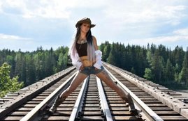 Canada, Canadian Pacific Railway, Stephanie Katelnikoff, Canadian Pacific Railway train conductor Stephanie Katelnikoff, Stephanie Katelnikoff instagram, Stephanie Katelnikoff facebook, Stephanie Katelnikoff photos, Stephanie Katelnikoff photos viral on social media, Stephanie Katelnikoff viral photos on social media, jansatta
