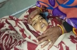 डॉक्‍टरों ने बताया मृत, संस्‍कार से पहले शरीर में हरकत, फिर ले चले अस्‍पताल, एंबुलेंस का ऑक्‍सीजन हुआ खत्‍म, मरीज की मौत
