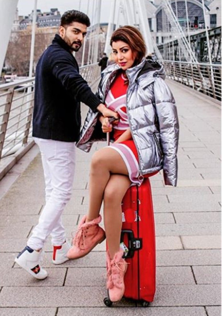 Gurmeet Choudhary, actor Gurmeet Choudhary, bollywood Actor Gurmeet Choudhary, Gurmeet Choudhary with wife Debina Bonnerjee, Debina Bonnerjee, actress Debina Bonnerjee, tv actress Debina Bonnerjee, Debina Bonnerjee photos, Debina Bonnerjee in london, europe, Debina Bonnerjee gurmeet choudhary photos, television, entertainment, jansatta