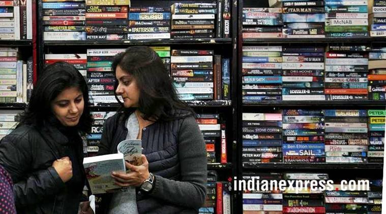 दिल्ली का किताबी मेला और मेले में हिंदी। मेला आम जनता का जश्न होता है और यह किताबों का, अक्षरों का मेला है तो इस जश्न में जलवा किसका - इस पर तो पिछले कई सालों से बहस होती है।