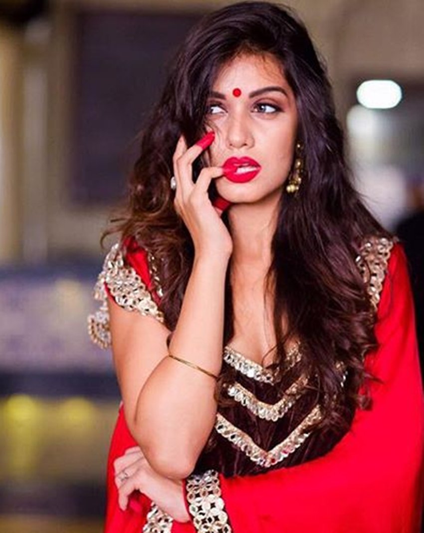 Divya Agarwal, model Divya Agarwal, actress Divya Agarwal, Bigg Boss 11 contestant Priyank Sharma ex girlfriend Divya Agarwal, Divya Agarwal photos, Divya Agarwal hot photos, Priyank Sharma ex girlfriend Divya Agarwal, nitibha kaul, nitibha kaul photos, MTV's Date To Remember, Date To Remember, ex-Bigg Boss contestant Nitibha Kaul, Manu Punjabi, Punjabi singer Indeep Bakshi, Splitsvilla 10, Splitsvilla fame, Splitsvilla fame Divya, Divya mentors on the show, television, entertainment, jansatta