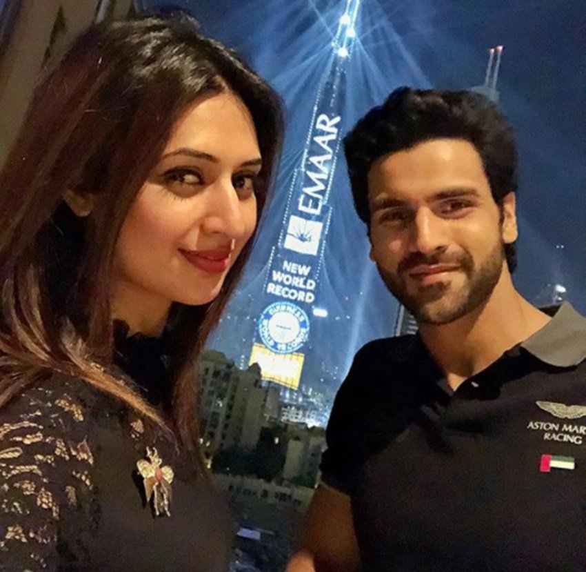 Divyanka Tripathi, actress Divyanka Tripathi, tv actress Divyanka Tripathi, Divyanka Tripathi photos, Vivek Dahiya, Vivek Dahiya photos, actor Vivek Dahiya, tv actor Vivek Dahiya, Vivek Dahiya shirtless photo, divyanka Tripathi and Vivek Dahiya, Nach Baliya 8 , Nach Baliya 8 winner, celebrate Divyanka's birthday, ye hain mohabbatein, star plus, television, entertainment, jansatta