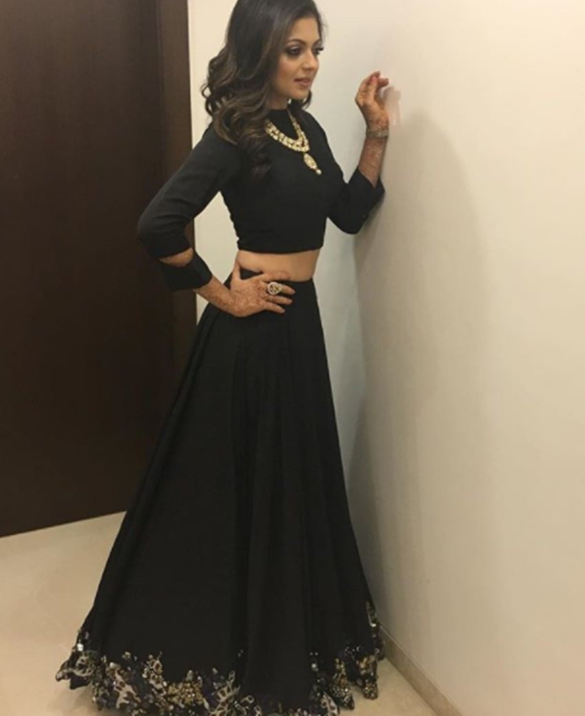 Drashti Dhami, actress Drashti Dhami, tv actress Drashti Dhami, Drashti Dhami bold photos, Drashti Dhami photos, Drashti Dhami model, Drashti Dhami dance instructor, Drashti Dhami model, Drashti Dhami, Dill Mill Gayye, Geet Hui Sabse Parayi, Madhubala Ek Ishq Ek Junoon, Ek Tha Raja Ek Thi Rani, Pardes Mein Hai Mera Dil, star plus, 6th Sexiest Asian Women, Drashti Dhami 6th Sexiest Asian Women, winner of dance show Jhalak Dikhhla Jaa Season 6 in 2013, Jhalak Dikhhla Jaa, saif ali khan, entertainment, jansatta