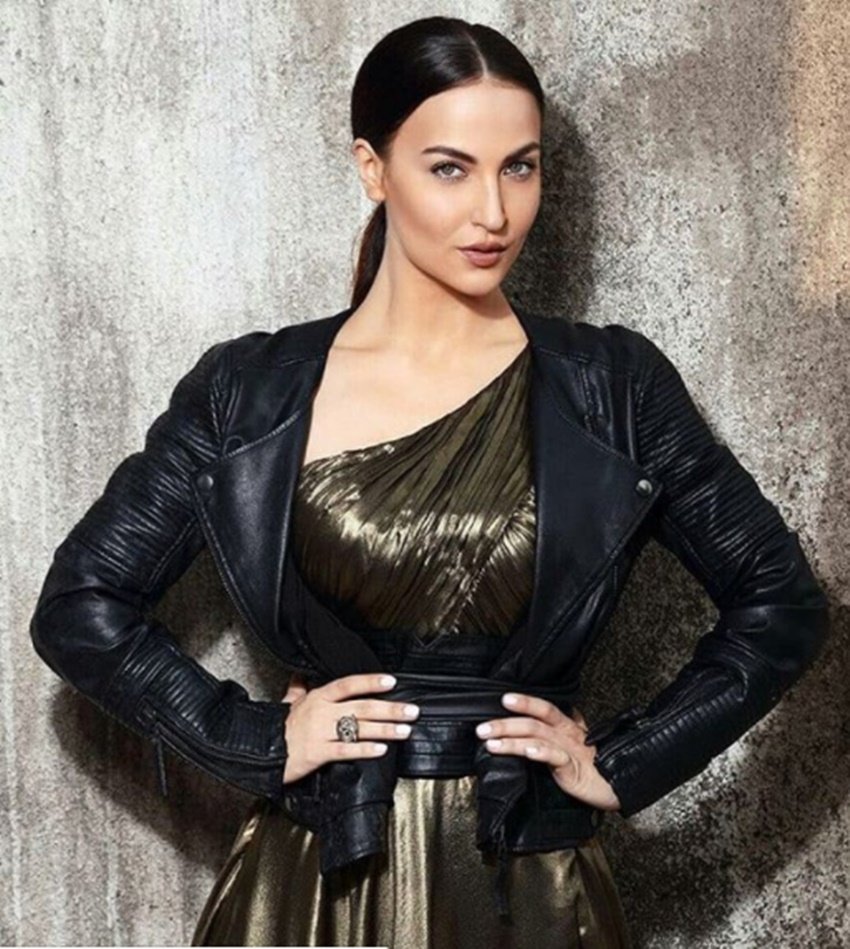 elli avrram, actress elli avrram, elli avrram photos, elli avrram bollywood actress, elli avrram tv host, elli avrram, pankhurii sharma, pankhurii sharma, Elli and Hardik chemistry, Elli and Hardik, elli avram, hardik pandya, cricketer hardik pandya, Hardik Pandya Dating Hottie Elli Avram, Hardik Pandya Dating Elli Avram, Hardik Pandya Dating actress Elli Avram, The Great Indian Laughter Challenge, television, entertainment, jansatta