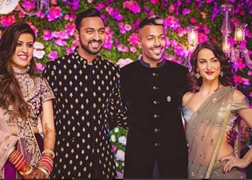 elli avrram, actress elli avrram, elli avrram photos, elli avrram bollywood actress, elli avrram tv host, elli avrram, pankhurii sharma, pankhurii sharma, Elli and Hardik chemistry, Elli and Hardik, elli avram, hardik pandya, cricketer hardik pandya, Hardik Pandya Dating Hottie Elli Avram, Hardik Pandya Dating Elli Avram, Hardik Pandya Dating actress Elli Avram, The Great Indian Laughter Challenge, television, entertainment, jansatta
