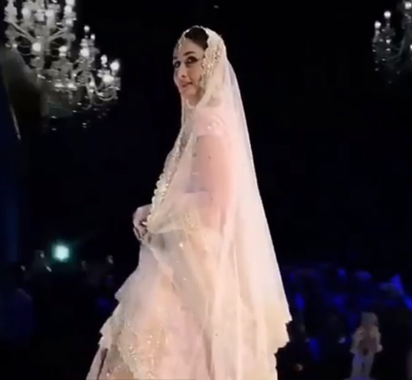 Kareena Kapoor, actress Kareena Kapoor, bollywood actress Kareena Kapoor, Kareena Kapoor photos, Kareena Kapoor rampwalk, Kareena Kapoor in doha, Kareena Kapoor in qutar fashion show, Kareena Kapoor movies, Kareena Kapoor blushing bride, Kareena Kapoor Khan, Kareena Kapoor Khan blushing bride, kareena kapoor in pink lehenga in Doha for Vikram Phadnis, Vikram Phadnis, designer Vikram Phadnis, Doha, Qatar, Veere Di Wedding, kareena kapoor film Veere Di Wedding, entertainment, jansatta