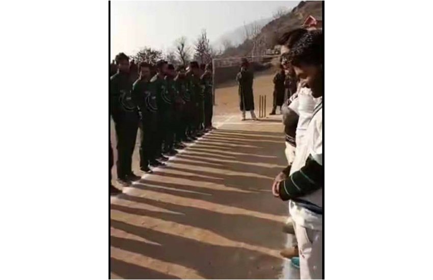 वायरल वीडियो का स्क्रीनशॉट (सोर्स- फेसबुक)