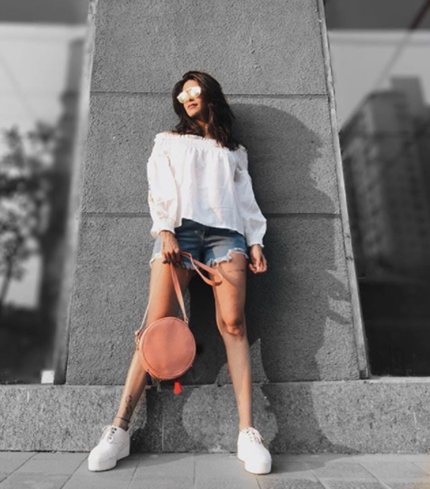 kishwer merchant, actress kishwer merchant, kishwer merchant photo, kishwer merchant hot photo, suyash rai, new year party, srilanka trip, parteners, Suyyash Rai, bigg boss, bigg boss 9, Babul Ki Duwayen Leti Jaa, Des Mein Niklla Hoga Chand, Kutumb, Kasautii Zindagii Kay, Kayaamat, Hatim, Khichdi, Kkavyanjali, Kasamh Se, Miley Jab Hum Tum, Pyaar Kii Ye Ek Kahaani, Chhoti Bahu, Ek Hasina Thi as Raima, Madhubala – Ek Ishq Ek Junoon as Ananya, Kaisi Yeh Yaariyan as Nyonika and Itna Karo Na Mujhe Pyaar, Brahmarakshas, television, entertainment, jansatta