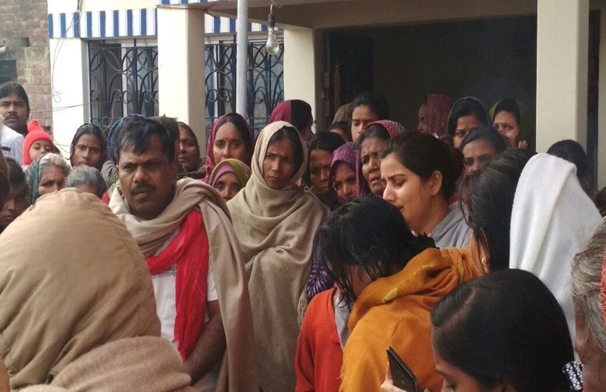 गंगोत्री देवी के तीन बेटे थे जिनमें से एक की मौत पहले ही हो चुकी है। बाकी दोनों बेटे एक रेलवे में तो दूसरा बिहार पुलिस में नौकरी करते हैं।