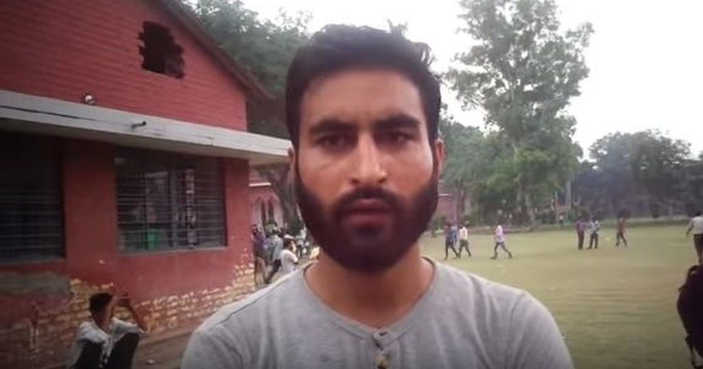 अलीगढ़ मुसलिम विश्वविद्यालय ने अपने एक शोध छात्र मन्नान वानी के गायब होने और आतंकी संगठन हिज्बुल मुजाहिदीन में शामिल होने की खबर के बाद उसे निष्कासित कर दिया।