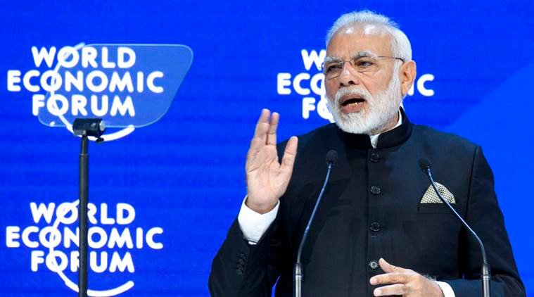 दावोस में प्रधानमंत्री ने भारत के विकास की कहानी तथा देश में अंतरराष्ट्रीय कंपनियों के लिए मौजूद अवसरों के बारे में बताया