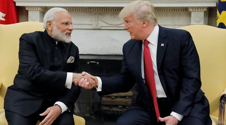 अमेरिका और भारत के बीच अगले हफ्ते नई दिल्ली में होने वाली 2+2 बैठक से पहले अमेरिका के ट्रंप प्रशासन ने भरोसा दिया है कि एच-1बी वीजा जारी करने की प्रक्रिया में फिलहाल कोई बदलाव नहीं किया जाएगा।(file photo)