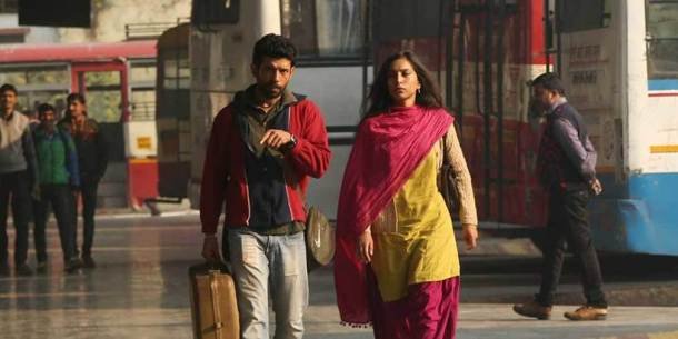 फिल्म में विनीत के साथ जोया हुसैन ने सुनैना मिश्रा के किरदार में हैं।