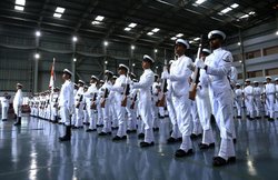 देशसेवा का सुनहरा अवसर! भारतीय नौसेना में इन पदों पर नियुक्ति, पे-स्केल 56100 से 212400 रुपये
