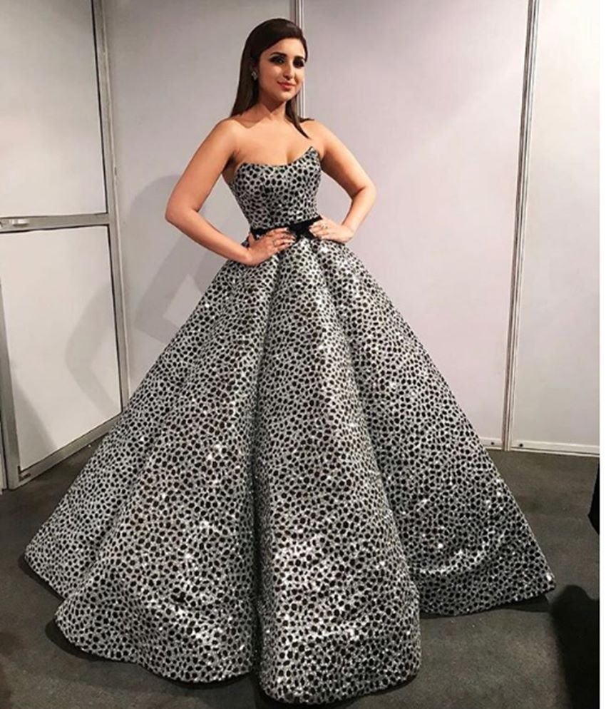 Parineeti chopra, bollywood actress parineeti stretch mark, Film kesri, Akshay kumar, viral photo, instagram, bollywood news, entertainment news