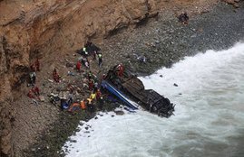 Bus Collapses, Bus Collapses in Peru, Bus Accident, Bus Accident in peru, 48 Killed, 48 Killed in peru, 48 Killed in Bus Accident, Bus Collapses from Hill, Bus Collapses from Hill in Peru, International News