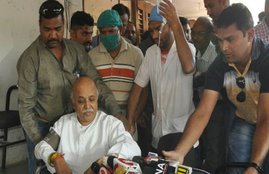 Praveen togadiya, togadiya, vhp, BJP, Rajasthan, Rajasthan government, Rajasthan police, case against Praveen togadiya in Rajsthan, Narendra modi, Amit shah, Hindi news, News in Hindi, Jansatta