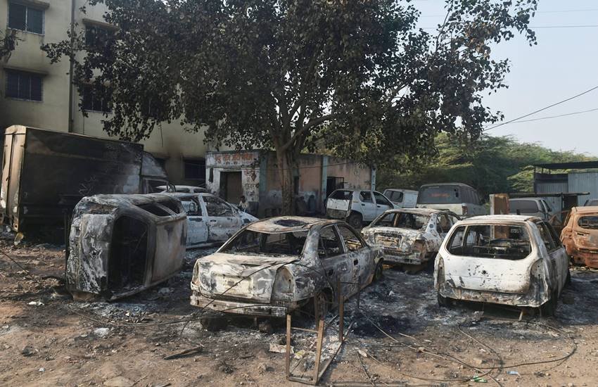 Ramdas Athawale, Jignesh Mevani, Gujarat MLA, Bhima-Koregaon violence, MUMBAI, pune, pune police, bjp, rpi, congress, Maharashtra, pm narendra modi, Maharashtra Chief Minister Devendra Fadnavis, Hindi news, newsn in hindi, jansatta
