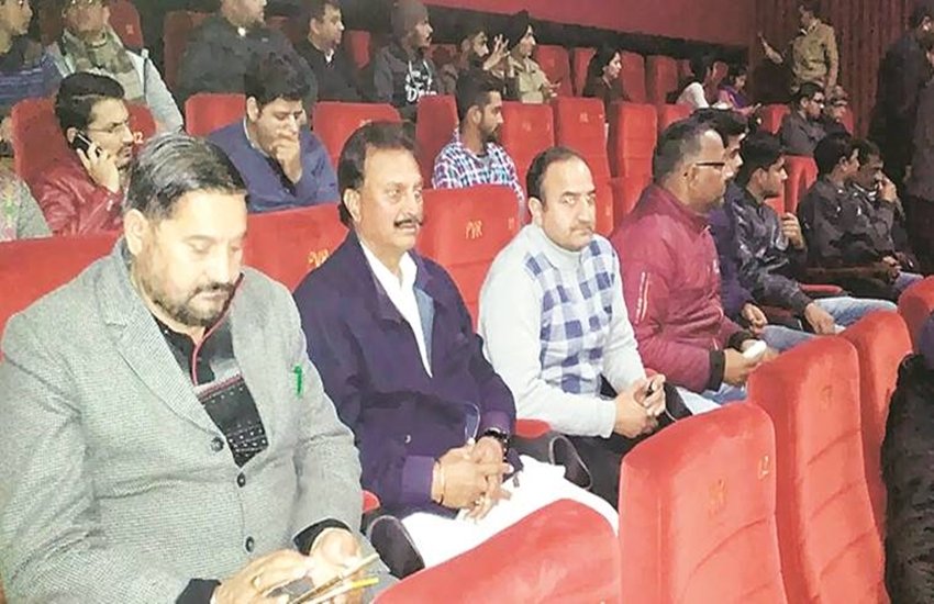 Padmavati Movie, Padmavat Movie Release Protest News in Hindi, Padmavati Movie Review: punjab rajput watch padmavat movie in a special screening says no problem with movie withdraws protest