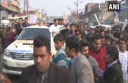 अमेठी में जिस कॉलेज में गए राहुल गांधी, छात्रों ने मचाया उत्पात, नरेंद्र मोदी के समर्थन में लगाए नारे