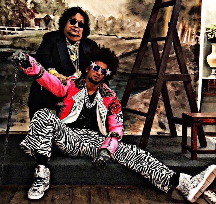 Ranveer Singh, Ranveer Singh in Jio Filmfare 2018, Ranveer Singh Weird GetUp, Ranveer Singh Weird Dresses, Ranveer Singh Looks, Ranveer Singh Trolled, Ranveer Singh Latest Pictures, Ranveer Singh Photos, Ranveer Singh Padmavat