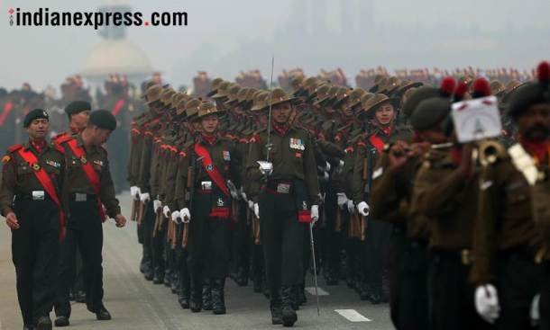 राजपथ पर ड्रिल करते सेना के जवान। (Express Photo By Amit Meha 17 January 2018)
