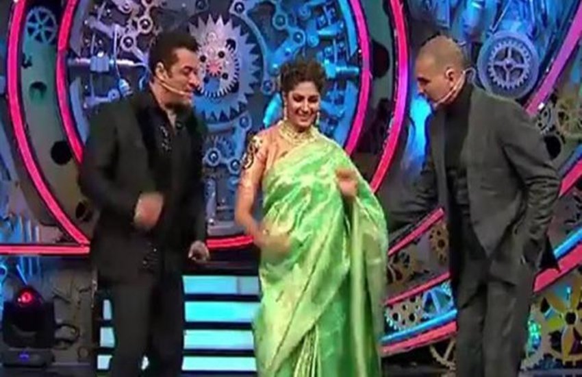 Bigg Boss 11, Bigg Boss salman khan, Akshay Kumar, Flirts, Sapna choudhary, Bigg boss Finale, salman khan