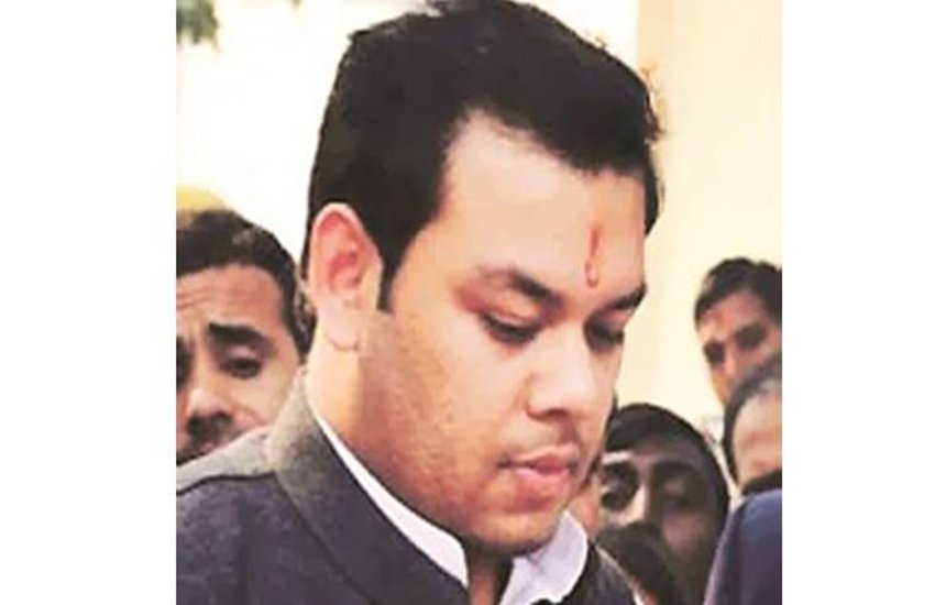 संदीप सिंह पहली बार अलीगढ़ के अतरौली से विधायक बने हैं और पहली ही बार उन्हें राज्य सरकार में मंत्री बनाया गया है। उनकी उम्र अभी मात्र 26 साल है। संदीप सिंह पहली बार अलीगढ़ के अतरौली से विधायक बने हैं और पहली ही बार उन्हें राज्य सरकार में मंत्री बनाया गया है। उनकी उम्र अभी मात्र 26 साल है।