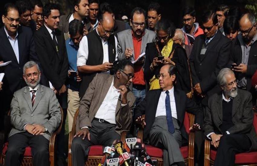सुप्रीम कोर्ट के चार वरिष्‍ठ जजों ने प्रेस कांफ्रेंस कर पूरे देश को चौंका दिया था। (फोटो सोर्स: अभिनव साहा , इंडियन एक्‍सप्रेस)