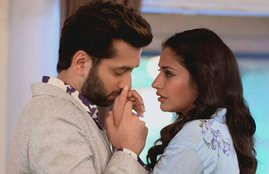 ishqbaaz, shivaay, anika, nakul mehta, surbhi chandna, nakul on intimate scene, star plus, romance, television, entertainment, jansatta