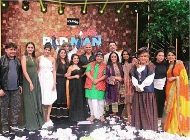 पैडमैन का निर्देशन आर बल्की ने किया है। फिल्म अक्षय के साथ सोनम कपूर, राधिका आप्टे मुख्य भूमिकाओं में नजर आएंगी। फिल्म 26 जनवरी को रिलीज होनी है। बॉक्स ऑफिस पर फिल्म का सीधा मुकाबला पद्मावत से होगी जो 25 जनवरी को रिलीज होनी है।