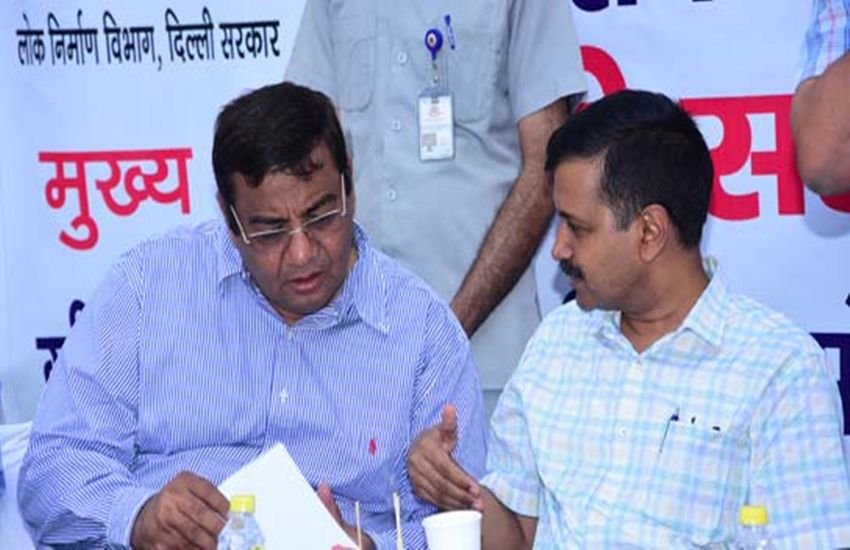 दिल्ली के मुख्यमंत्री अरविंद केजरीवाल के साथ AAP के राज्यसभा उम्मीदवार सुशील गुप्ता। (सुशील गुप्ता की वेबसाइट से साभार)