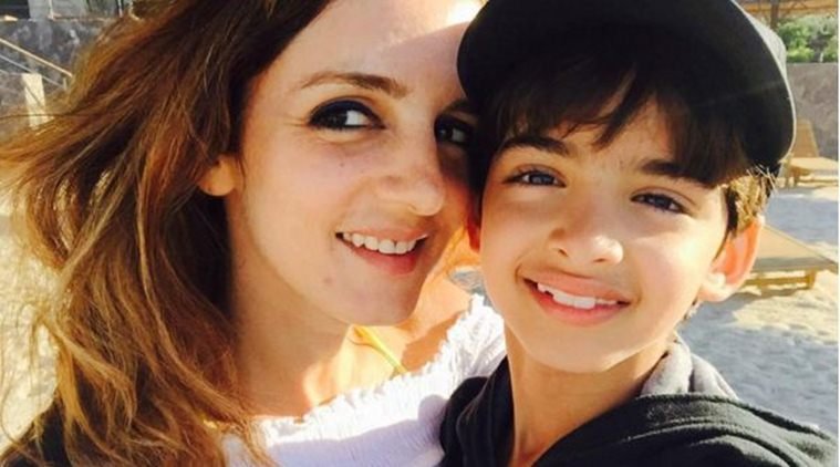 hrithik roshan, sussanne khan, hrithik roshan photo, hrithik roshan children, sussanne khan ex-wife, hrithik roshan marriage, hrithik roshan divorce, hrithik roshan affair, hrithik roshan birthday, hrithik roshan latest photos, hrithik roshan movies, hrithik roshan love story, hrithik roshan traffic signal love story, hrithik roshan first crash, hrithik roshan love life, hrithik roshan first wish on his birthday