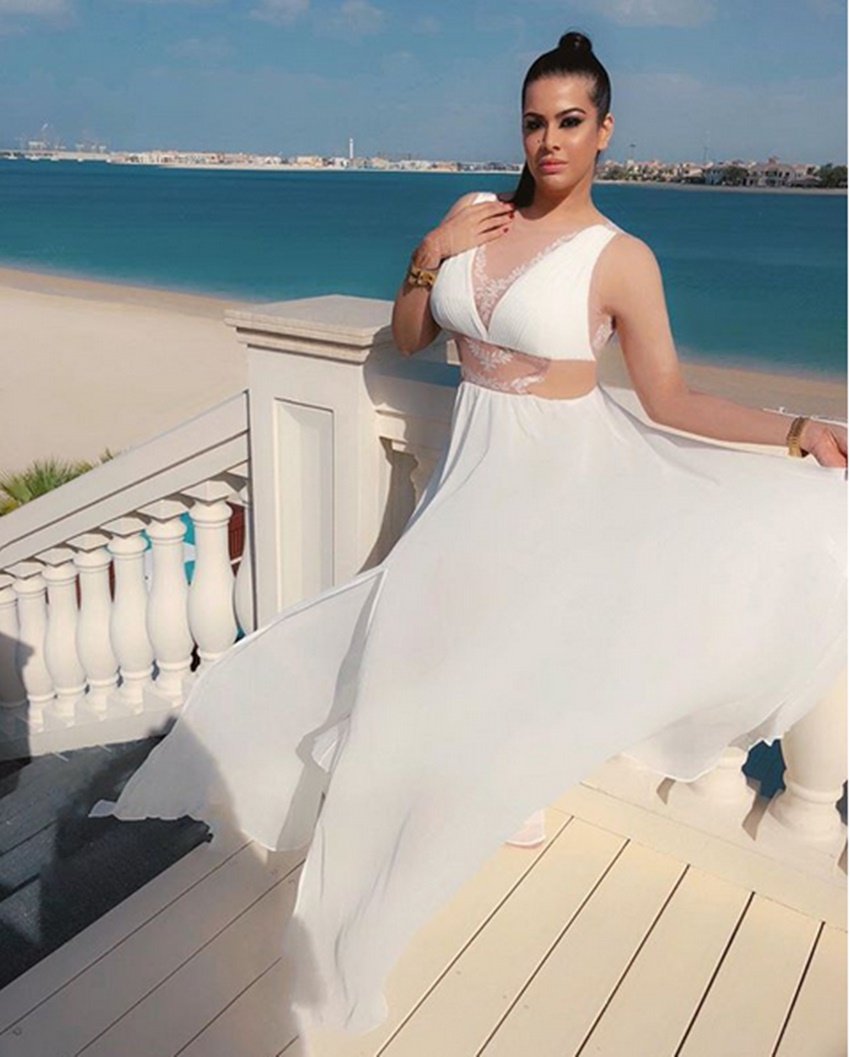 Trishala Dutt, Trishala Dutt bold photos, Trishala Dutt instagram, Trishala Dutt, sanjay dutt daughter Trishala Dutt, Sanjay Dutt’s daughter Trishala Dutt, Trishala Dutt got marriage proposal from fan, Trishala Dutt stunning pictures, Trishala Dutt stunning photos, Sanjay Dutt, actor Sanjay Dutt, Trishala Dutt Dubai photos, Trishala Dutt Dubai, Trishala Dutt white dress photos, Dubai, manyata dutt, Trishala Dutt got marriage proposal from fan, entertainment, jansatta