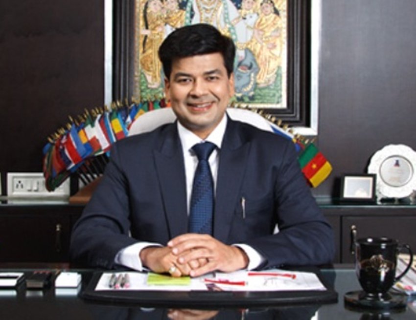 महापौर उमेश गौतम 