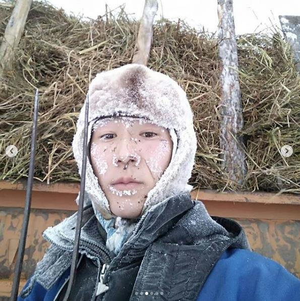 freezing siberian village, -60 degree in siberia, freezing eyelashes of people, freezing people, coldest city in the world,
