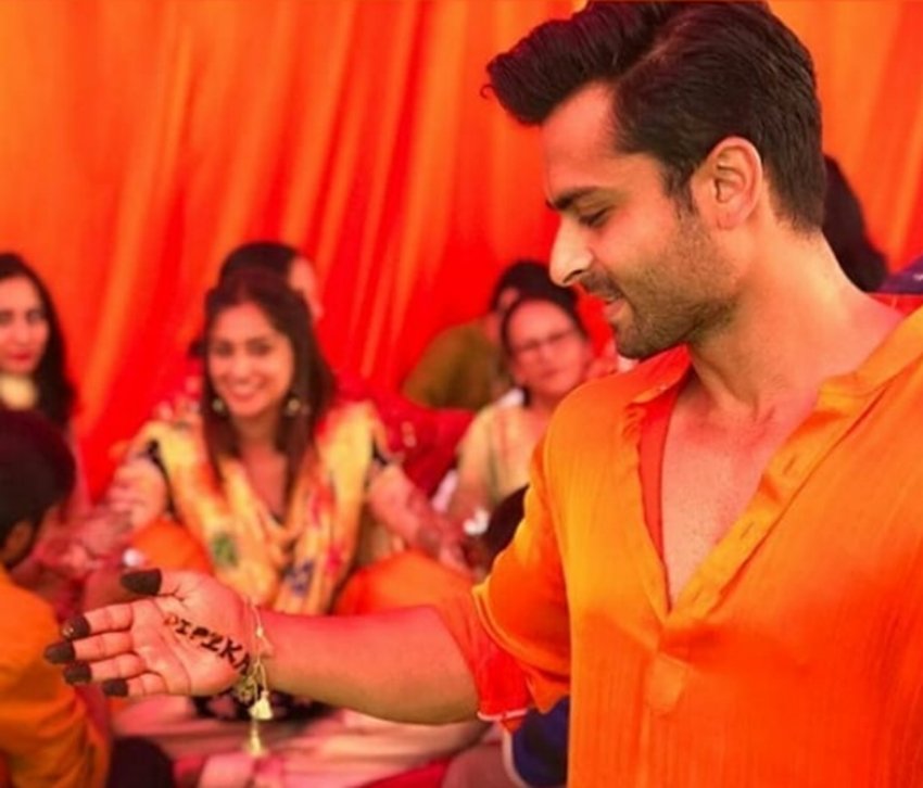 TV stars Shoaib Ibrahim, Dipika Kakar Mahandi and Sangeet, Colourful Pictures of Dipika Kakar san geet, SEE Sasural Simar Ka Actors pictures, Sasural Simar Ka, Actors, Sasural Simar Ka Actors, Shoaib Ibrahim, Dipika Kakar getting married, Dipika Kakar sangeet ceremony, videos of Dipika Kakar dancem Dipika Kakar sangeet in filmy style like DDLJ, entertainment news, bollywood news, television news, entertainment news