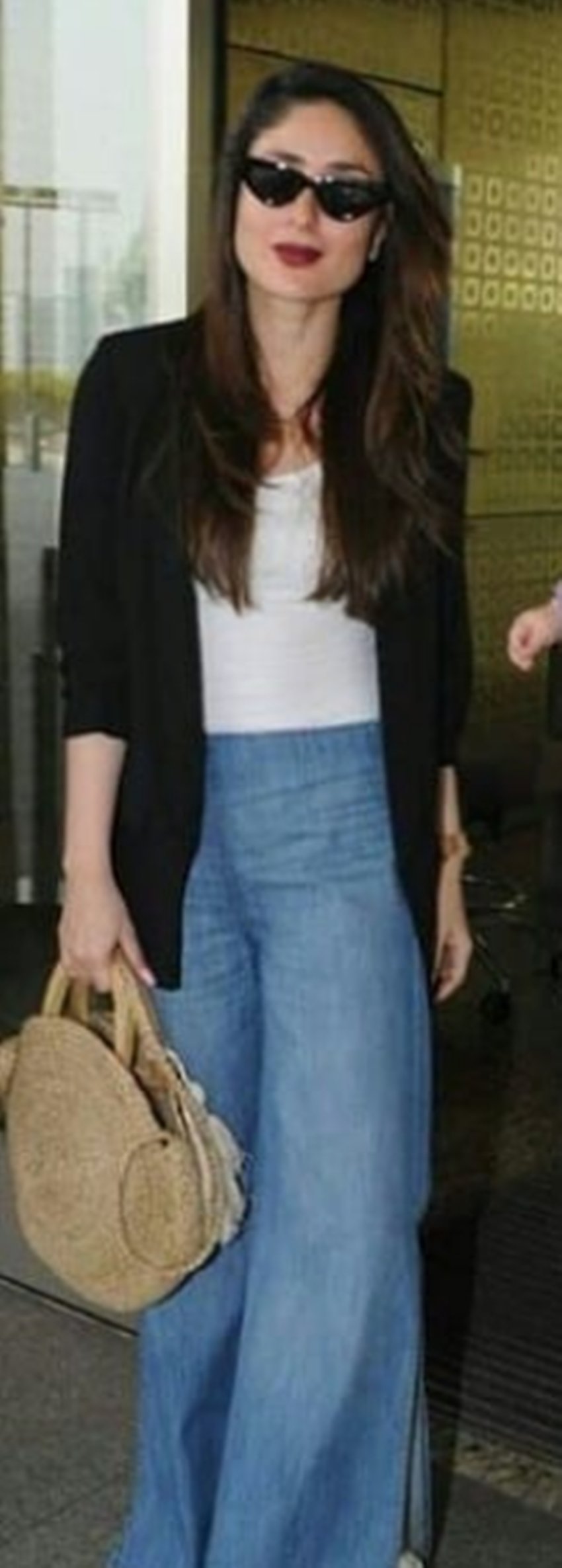 Kareena Kapoor Khan, Taimur Ali Khan, Mom Kareena Kapoor, Kareena Kapoor spotted at Mumbai Airport, Kareena Kapoor with Taimur Ali Khan, see cute pictures of Taimur Ali Khan, entertainement news, entertainmnet news, bollywood news, television news, entertainmnet news, bollywood news, television news