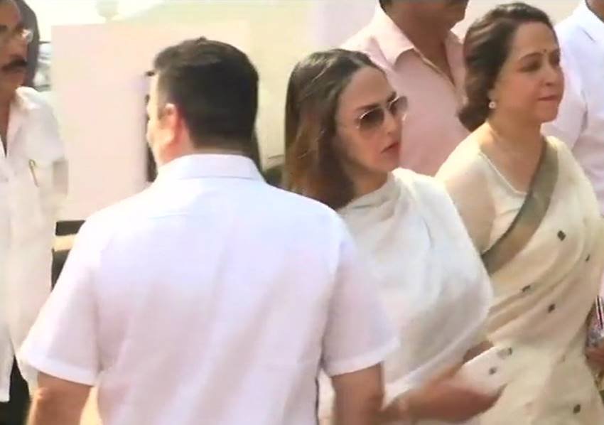 sridevi, sridevi kapoor, sridevi kapoor funeral, sridevi funeral video, sridevi funeral photos, shree devi funeral photos, shree devi, shree devi funeral, shree devi kapoor, shri devi, shri devi funeral, shri devi latest news, shree devi funeral video, sridevi funeral, sridevi funeral video, sridevi funeral news, shree devi death news, shree devi news, sridevi death news, sridevi death, sridevi news, sridevi news in hindi
