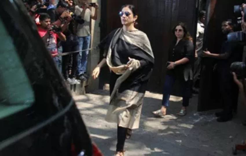 sridevi, sridevi kapoor, sridevi kapoor funeral, sridevi funeral video, sridevi funeral photos, shree devi funeral photos, shree devi, shree devi funeral, shree devi kapoor, shri devi, shri devi funeral, shri devi latest news, shree devi funeral video, sridevi funeral, sridevi funeral video, sridevi funeral news, shree devi death news, shree devi news, sridevi death news, sridevi death, sridevi news, sridevi news in hindi