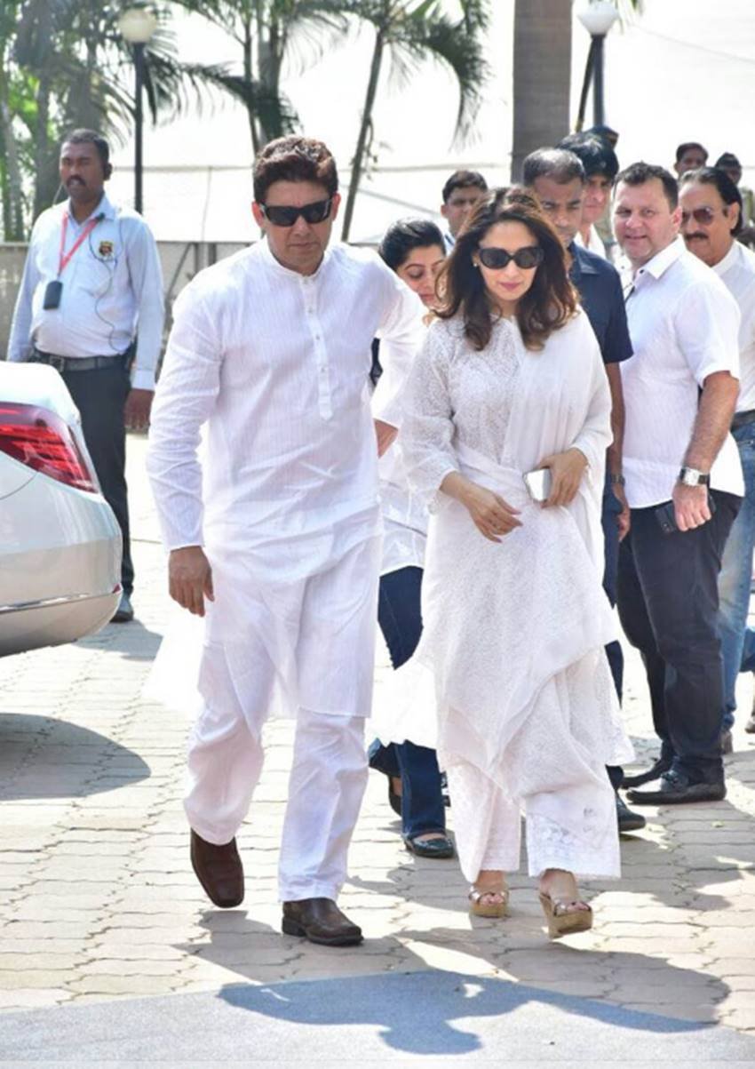 sridevi, sridevi kapoor, sridevi kapoor funeral, sridevi funeral video, sridevi funeral photos, shree devi funeral photos, shree devi, shree devi funeral, shree devi kapoor, shri devi, shri devi funeral, shri devi latest news, shree devi funeral video, sridevi funeral, sridevi funeral video, sridevi funeral news, shree devi death news, shree devi news, sridevi death news, sridevi death, sridevi news, sridevi news in hindi