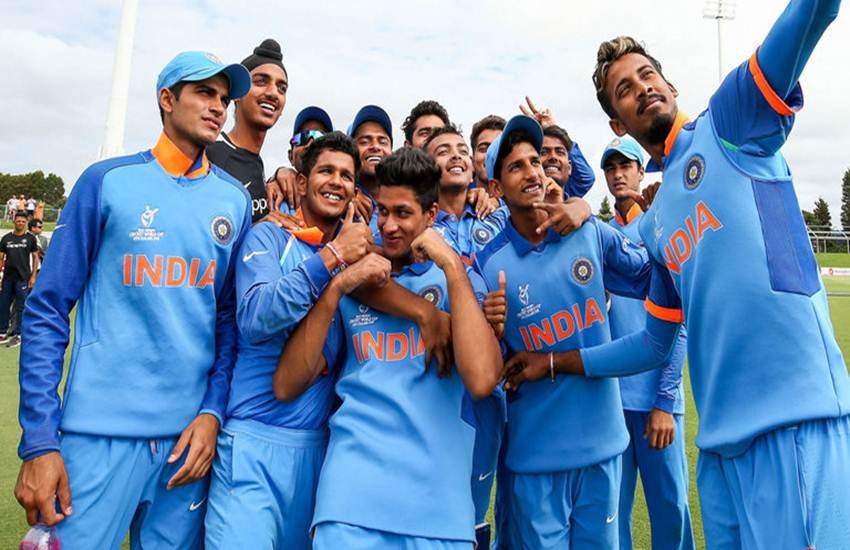 अंडर 19 विश्व विजेता भारतीय टीम।