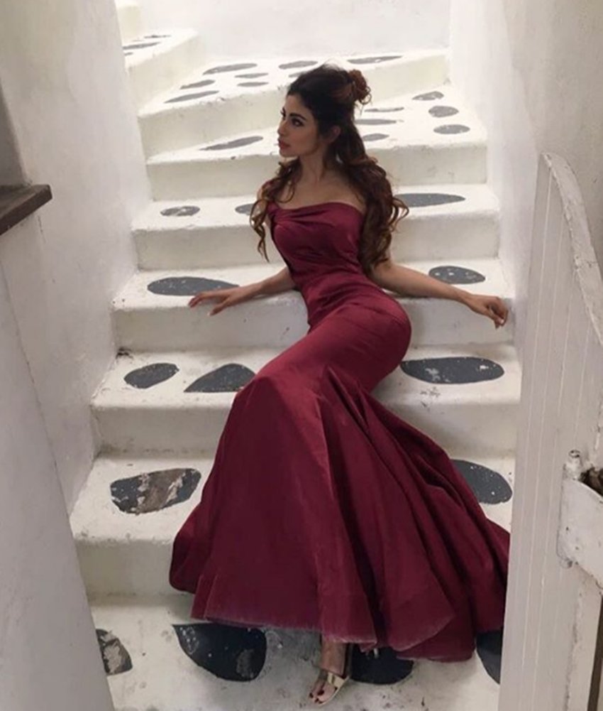 Mouni Roy, Mouni Roy looking gorgeous in red dress, Mouni Roy, tv actress Mouni Roy, gold actress Mouni Roy, akshay kumar actress Mouni Roy, Mouni Roy , bollywood actress Mouni Roy, Indian television actress Mouni Roy, entertainment news, bollywood news television news, entertainment news, bollywood news