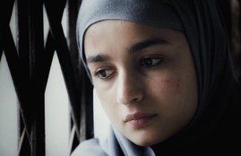Ranveer Singh, Alia Bhatt, Gully Boy, Gully Boy First Look, Gully Boy First Poster, Gully Boy Teaser Video, Gully Boy Trailer, Gully Boy Movie