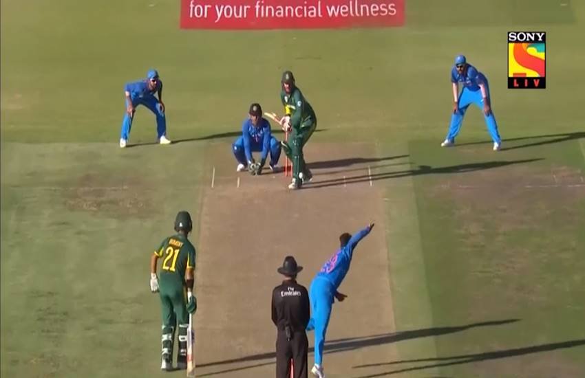 Mahendra singh dhoni, dhoni, manish pandey, pandey, dhoni looses cool, india vs south africa, india vs south africa t20, india vs south africa 1st t20, ind vs sa t20, ind vs sa, ind vs sa t20 squad, ind vs sa t20 players list, ind vs sa t20 2018, ind vs sa t20 squad 2018 india vs south africa t20 squad, india vs south africa t20 players list, india squad, india vs south africa 2018, india vs south africa 1st t20 match, india vs south africa t20 match squad, india vs south africa news