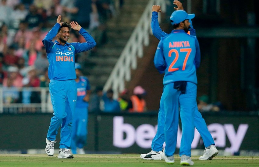 वहीं चाइनामैन गेंदबाज कुलदीप यादव मैच के दूसरे हीरो रहे। कुलदीप ने 5 विकेट लेकर अपनी टीम को ऐतिहासिक जीत दिलाई। कुलदीप यादव ने 42वें ओवर में 5 रन देकर 3 विकेट चटकाए।